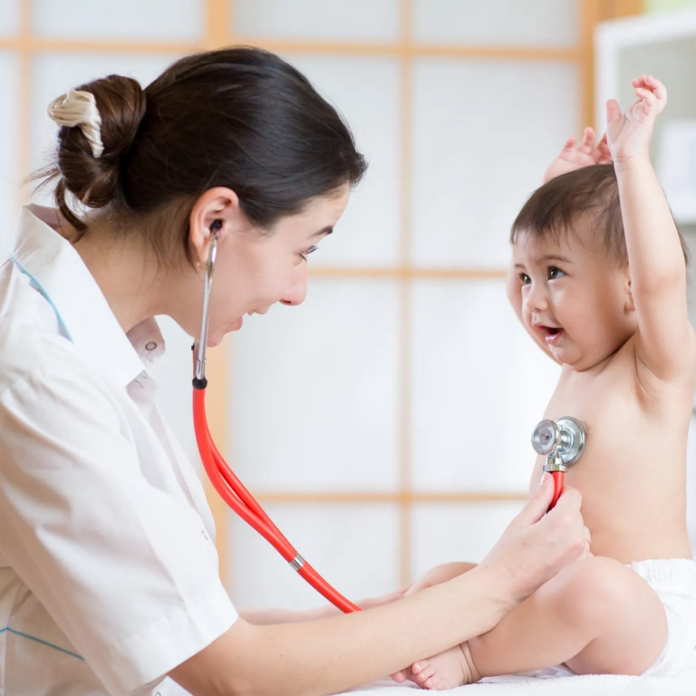 طب الأطفال في المنزل في دبي